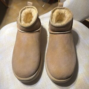 NWOT UGG Classic Ultra Mini Sand Size 10